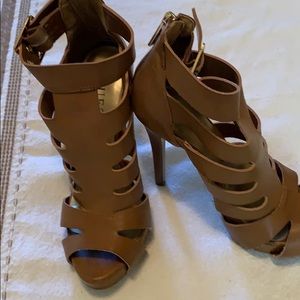 Guess brown heels